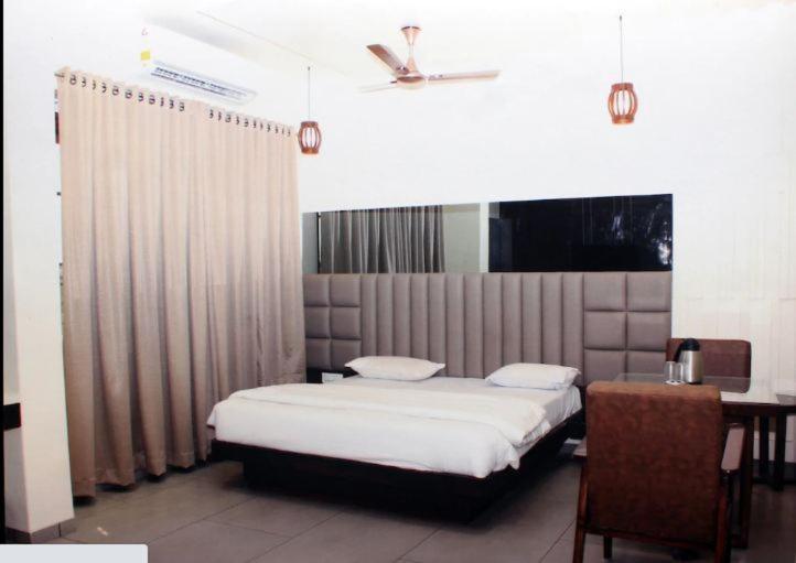 Hotel Central Park Ulhasnagar Luaran gambar